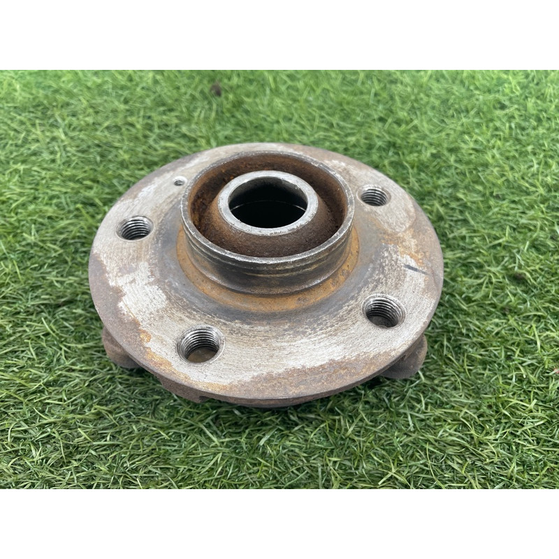 Ступица (подвеска) AUDI A8 D4 2011 4,2 4H0498625E