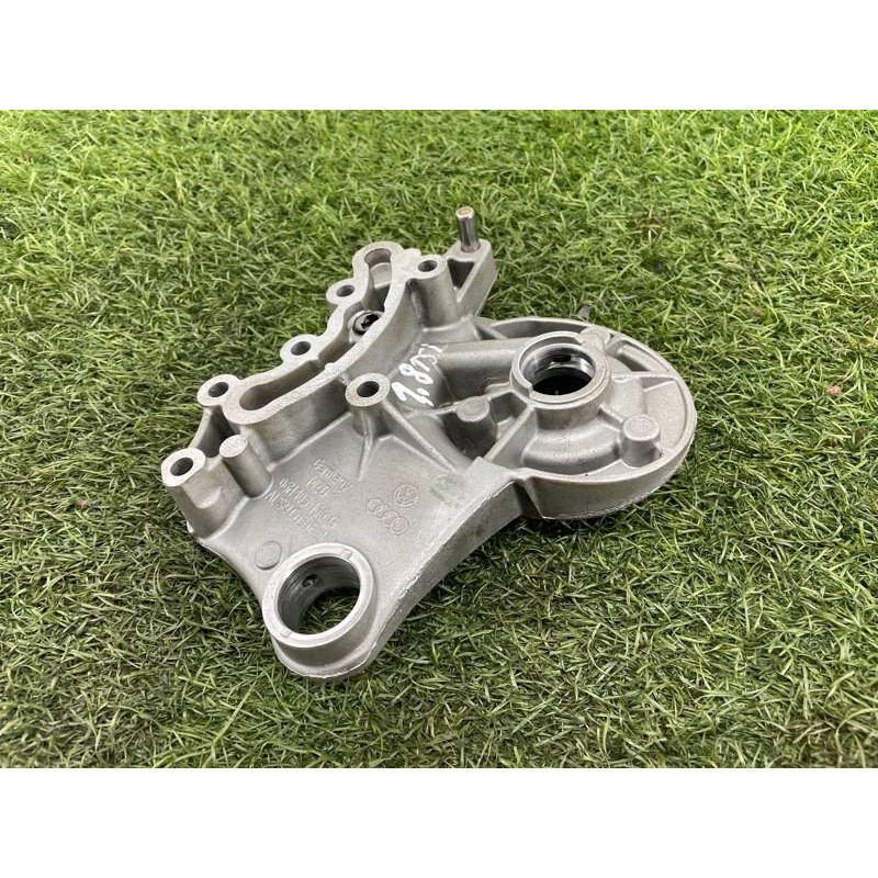 Опорный кронштейн распредвала (двигатель и элементы) VOLKSWAGEN TIGUAN 5N 2.0 06H103144J