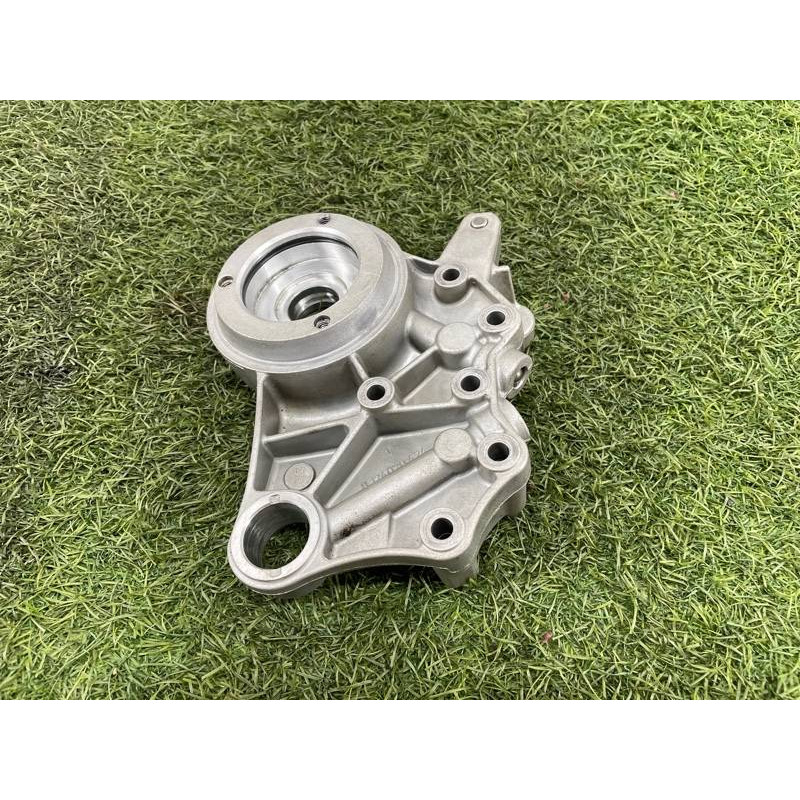 Опорный кронштейн распредвала (двигатель и элементы) VOLKSWAGEN TIGUAN 5N 2.0 06H103144J