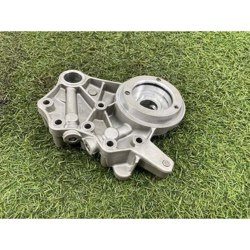 Опорный кронштейн распредвала (двигатель и элементы) VOLKSWAGEN TIGUAN 5N 2.0 06H103144J