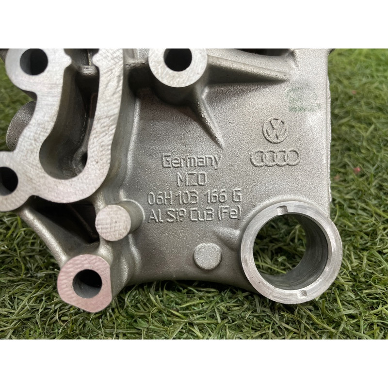 Опорный кронштейн распредвала (двигатель и элементы) VOLKSWAGEN TIGUAN 5N 2.0 06H103144J