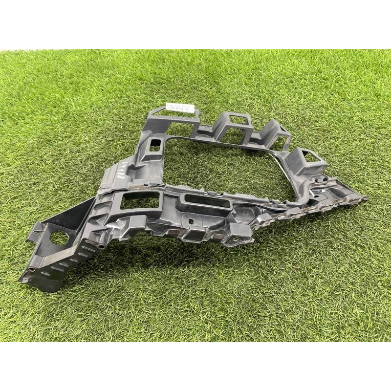 Крепление бампера (кузов и элементы) Volkswagen Touareg NF 2013 3.0 TDI CRCA 7p6807393a