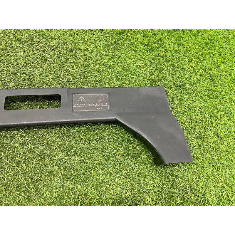 Обшивка кришки багажника (салон) BMW 3-series E46 51468204266
