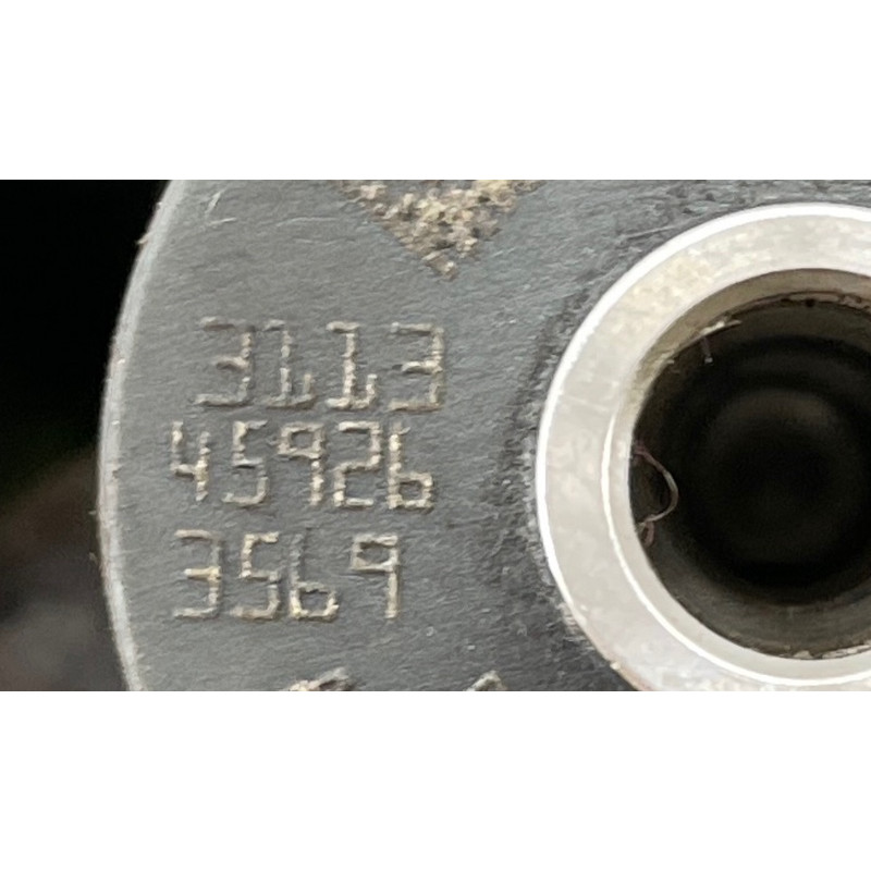 Форсунка топливная (топливная система) JAGUAR XE X760 AJ813377