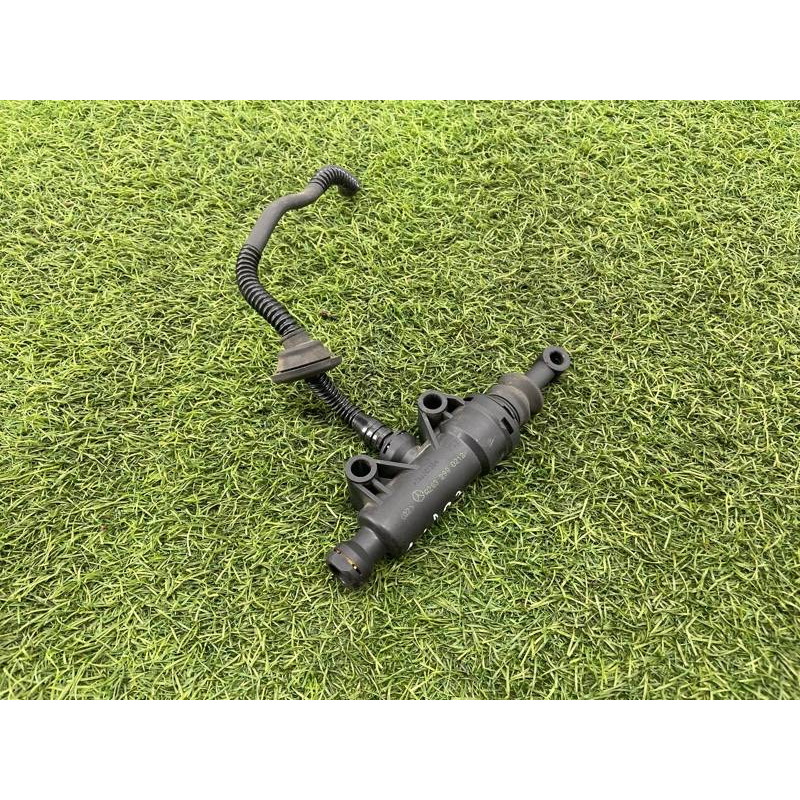 Главный цилиндр сцепления (трансмиссия) Mercedes-Benz C-class W203 1.8 M111.951 A2032900212