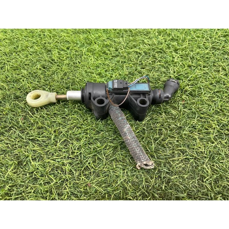 Главный цилиндр сцепления (трансмиссия) BMW 5-series E60 2004 M54B22 21526777344