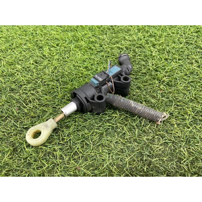 Главный цилиндр сцепления (трансмиссия) BMW 5-series E60 2004 M54B22 21526777344