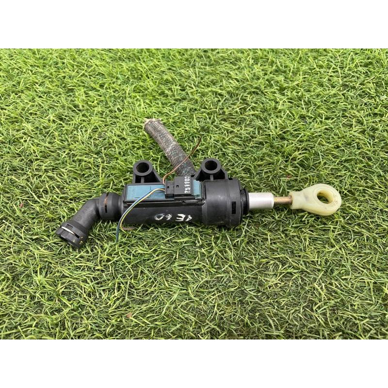 Главный цилиндр сцепления (трансмиссия) BMW 5-series E60 2004 M54B22 21526777344