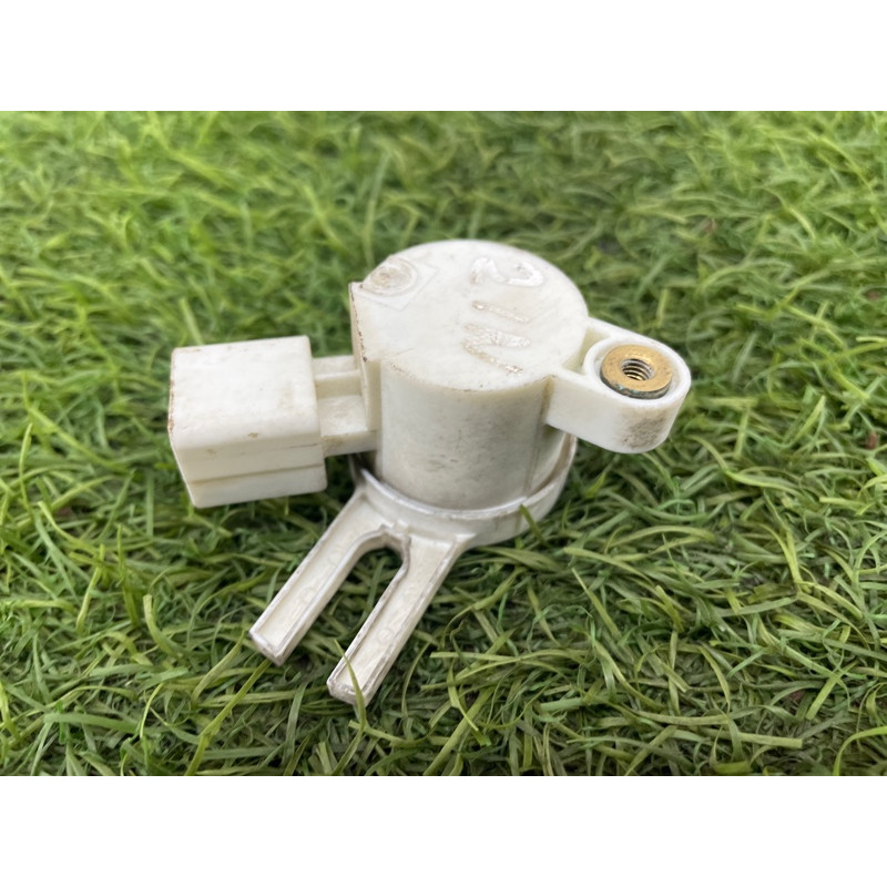 Датчик положения педали сцепления (электрика / датчики) Opel Insignia A 2012 2.0 DTH 13597416