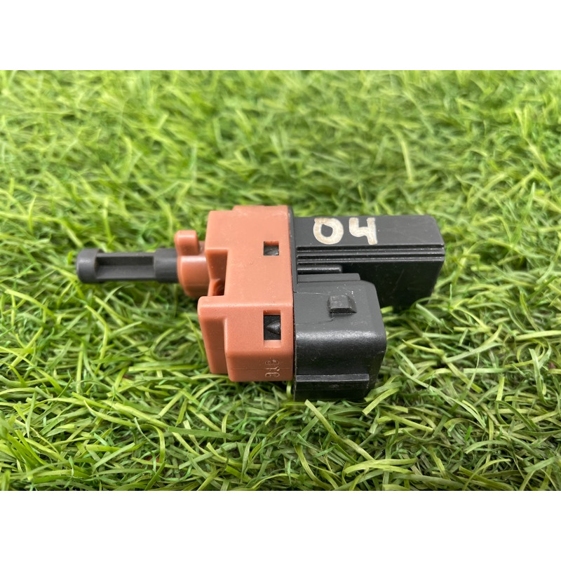 Концевик педали сцепления (электрика / датчики) Mazda 6 GG 2002 2.0 RF5 GJ6A6649Y