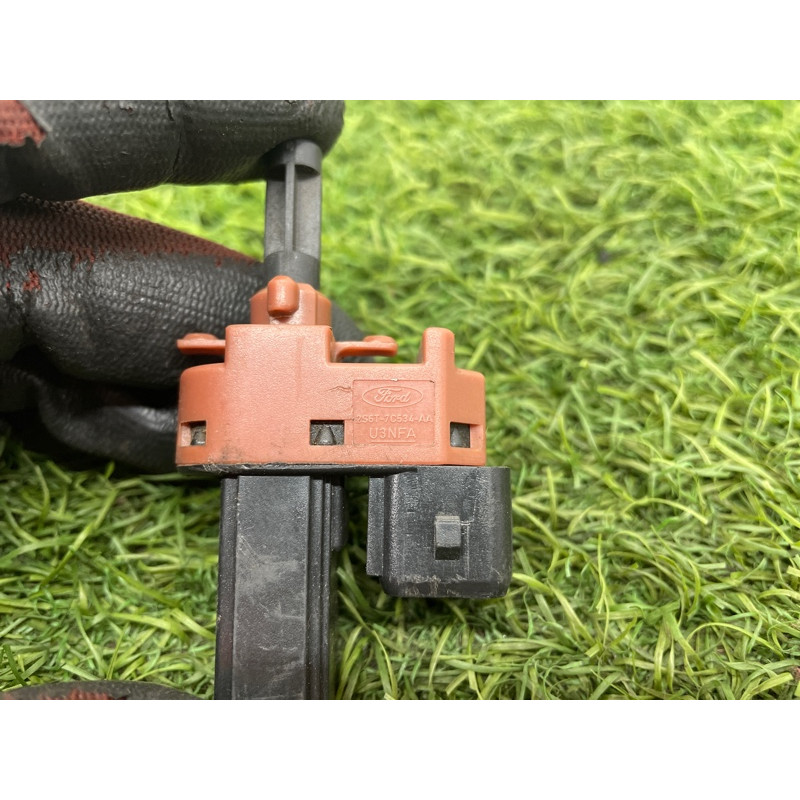 Концевик педали сцепления (электрика / датчики) Mazda 6 GG 2002 2.0 RF5 GJ6A6649Y