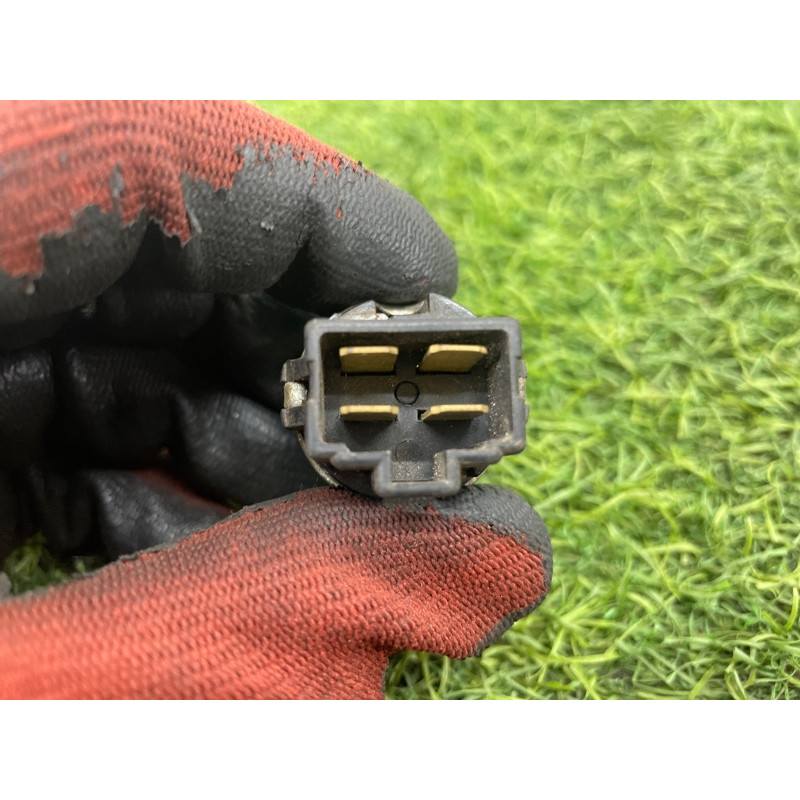 Концевик педали тормоза (электрика / датчики) KIA Sorento BL 2005 2.5 CRDI 938103E000