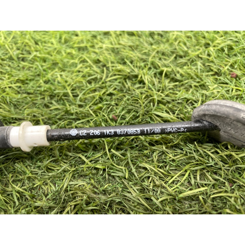 Трос замка двери (кузов и элементы) Volkswagen Golf 1K 2.5 1K3837085B