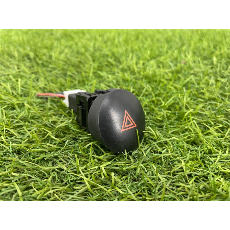 Кнопка аварийной сигнализации (электрика / кнопки) Nissan Almera B10 2008 1,6 QG16 2591095F0A