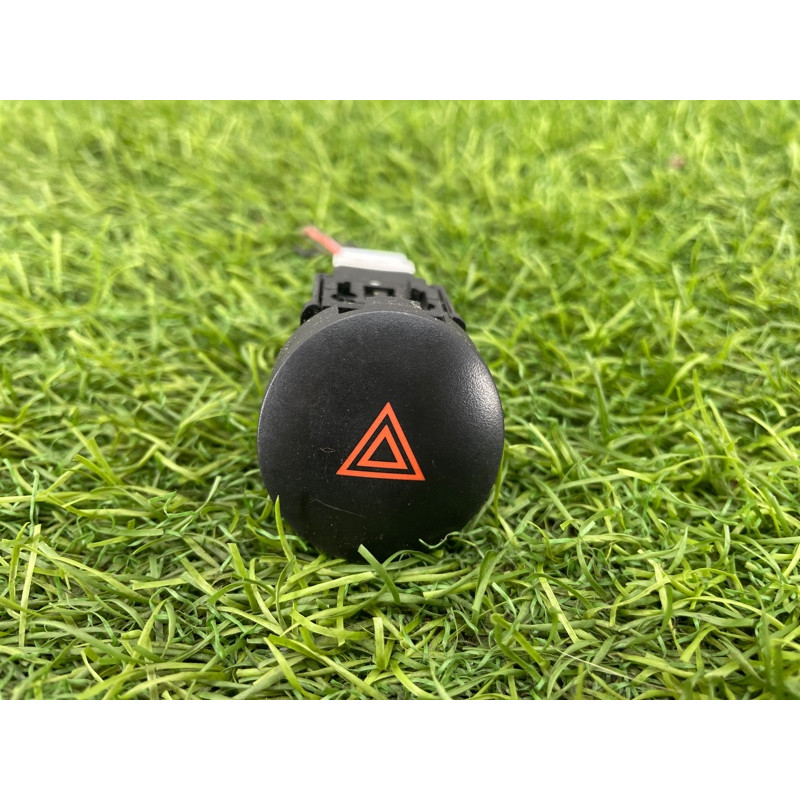 Кнопка аварийной сигнализации (электрика / кнопки) Nissan Almera B10 2008 1,6 QG16 2591095F0A