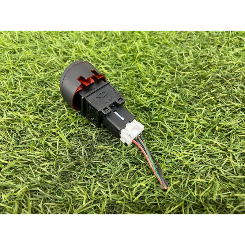 Кнопка аварийной сигнализации (электрика / кнопки) Nissan Almera B10 2008 1,6 QG16 2591095F0A