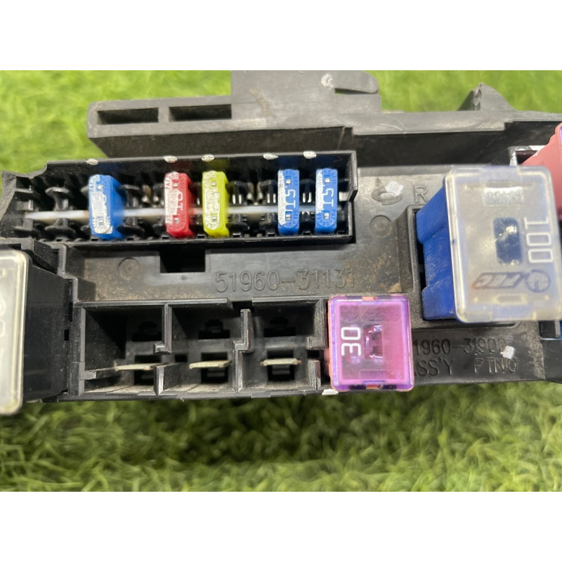 Блок предохранителей (электрика) Nissan Almera B10 2008 1,6 QG16 2438095F0A