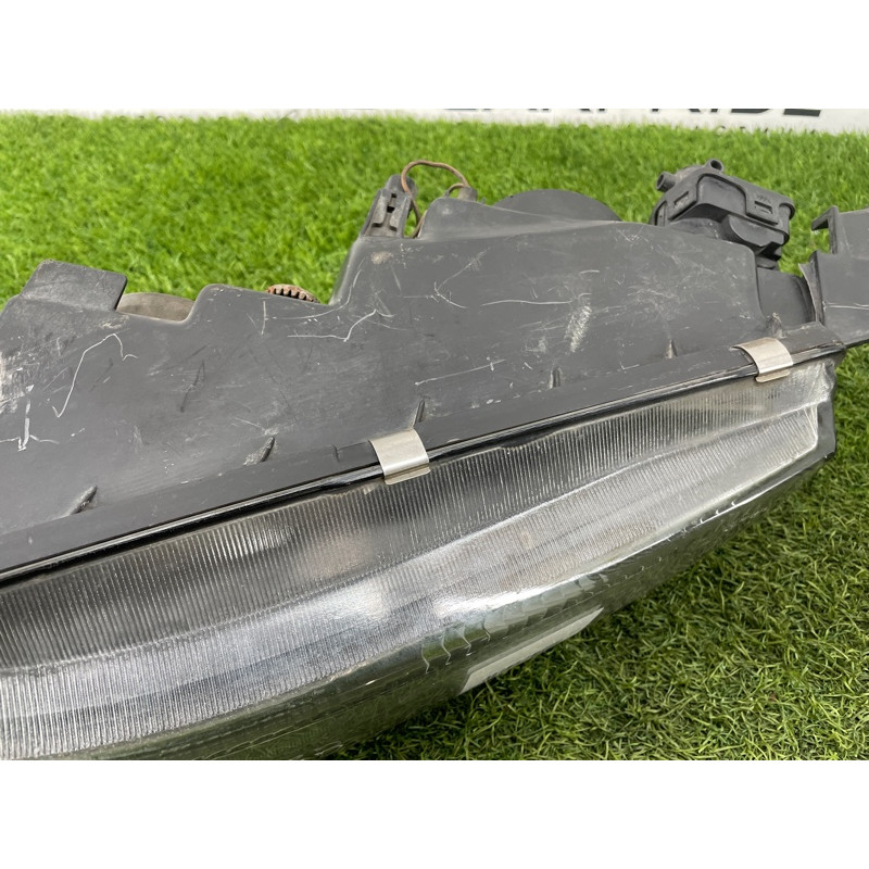 Фара (оптика) Mitsubishi Galant 8 2.4GDI MR339378