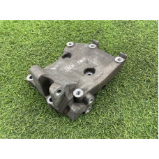 Кронштейн генератора