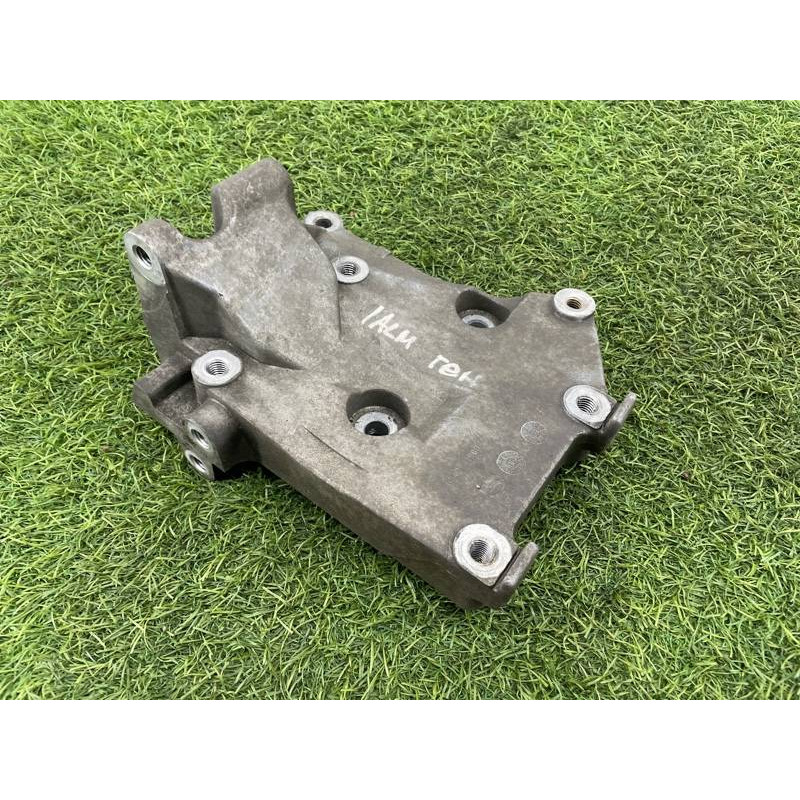 Кронштейн генератора (кронштейны двигателя) Nissan Almera B10 2008 1,6 QG16 1191095F0A