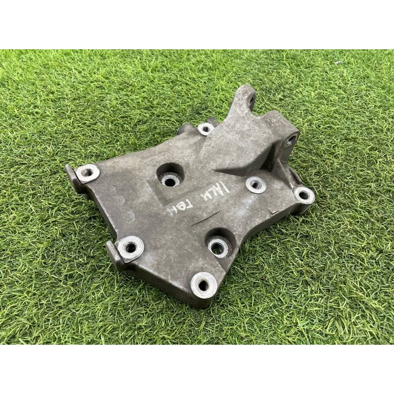 Кронштейн генератора (кронштейны двигателя) Nissan Almera B10 2008 1,6 QG16 1191095F0A