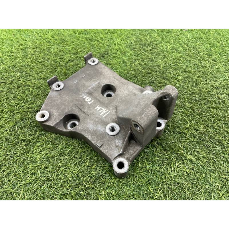 Кронштейн генератора (кронштейны двигателя) Nissan Almera B10 2008 1,6 QG16 1191095F0A