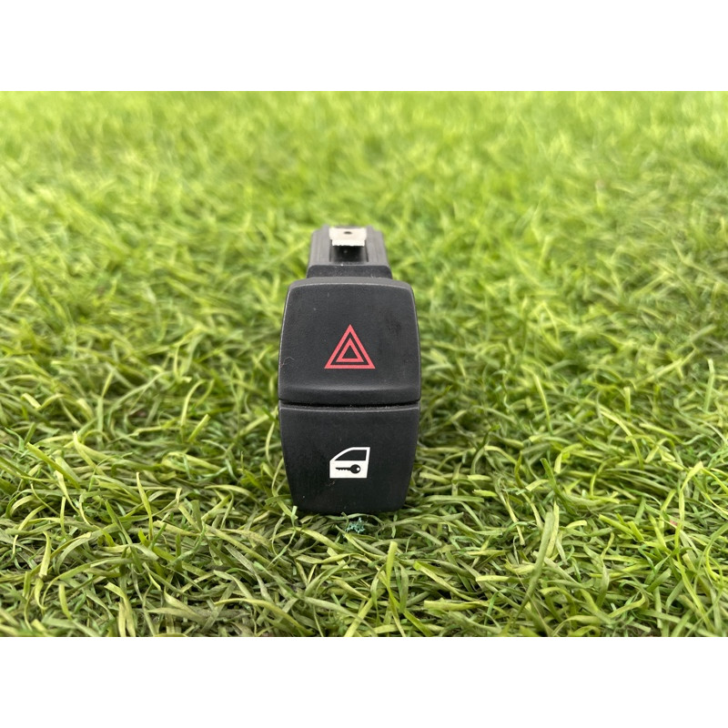 Кнопка аварійної сигналізації (електрика / кнопки) BMW 3-series F30 2014 N20B20 61319231786