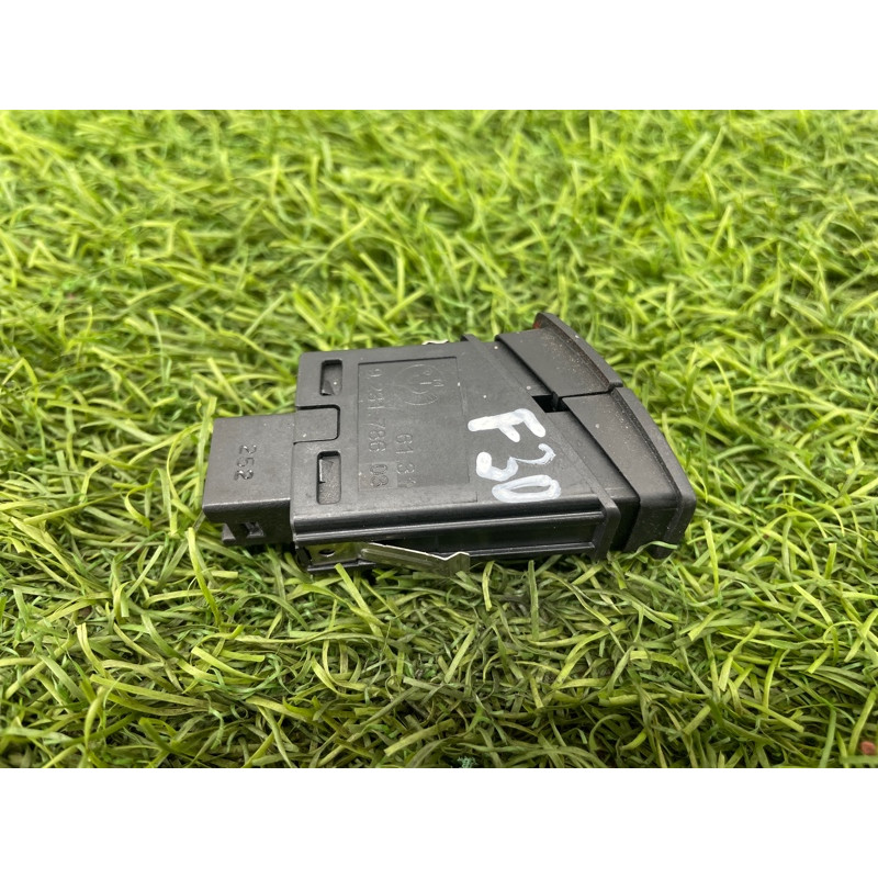 Кнопка аварійної сигналізації (електрика / кнопки) BMW 3-series F30 2014 N20B20 61319231786