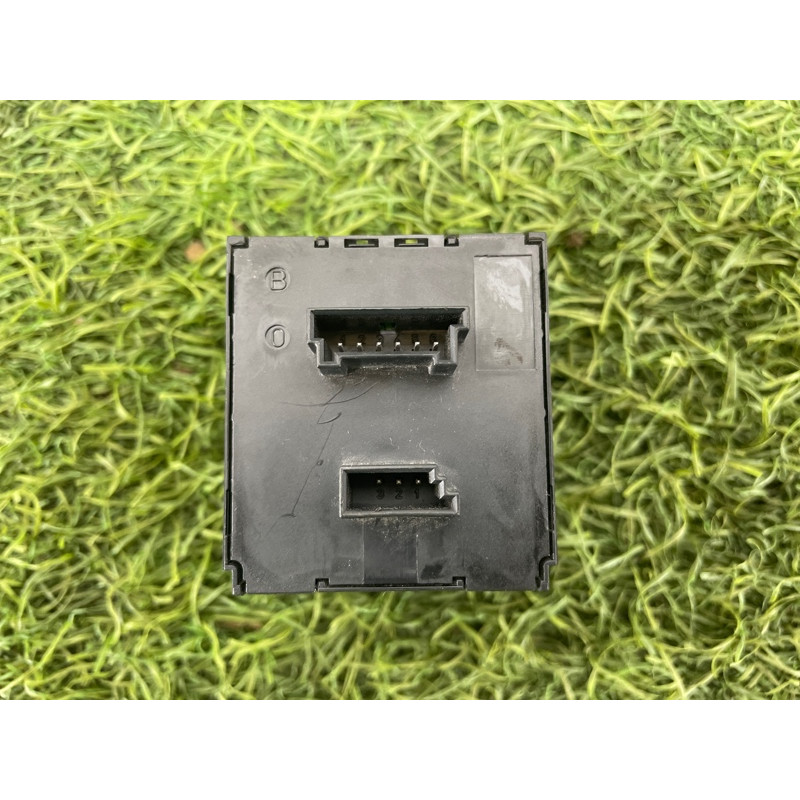 Кнопки прочие (электрика / кнопки) BMW 3-series E90 2006 N46B20 61319196713