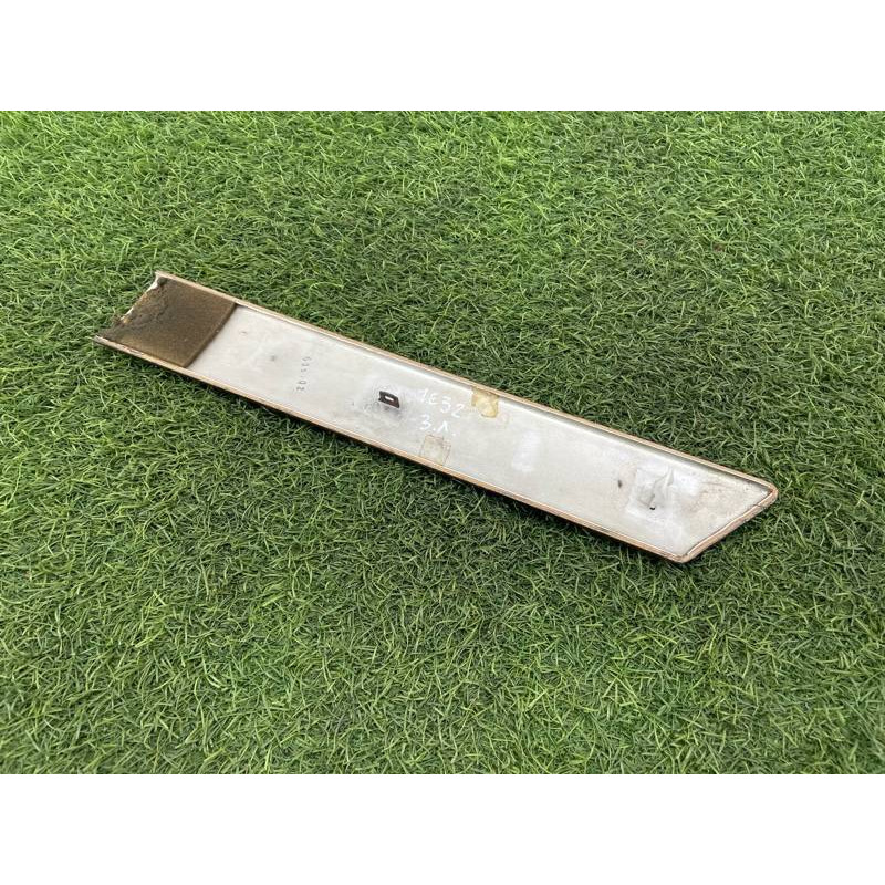 Декоративная накладка карты двери (салон) BMW 7-series E32 1990 M70b50 51421908893