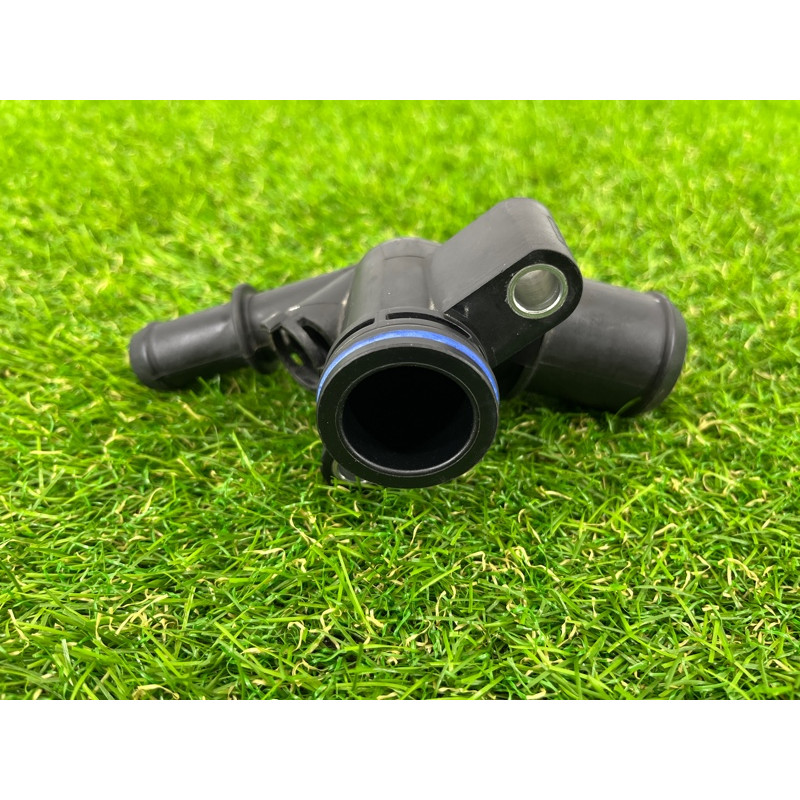 Фланец системы охлаждения (система охлаждения) FORD ESCAPE MK4 2020 1.5 GN1Z8K556C