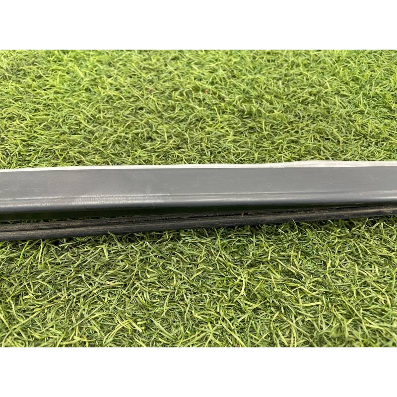 Молдинг лобового стекла (кузов и элементы) Nissan Almera B10 2008 1,6 QG16 7276295F0A