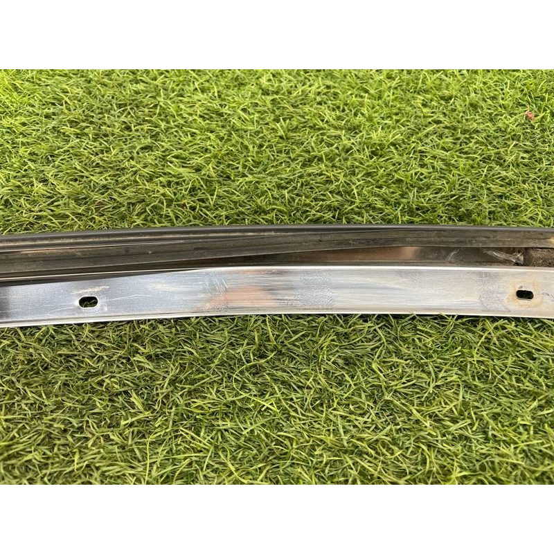 Молдинг лобового стекла (кузов и элементы) Nissan Almera B10 2008 1,6 QG16 7276295F0A