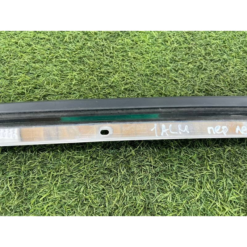 Молдинг лобового стекла (кузов и элементы) Nissan Almera B10 2008 1,6 QG16 7681195F0A