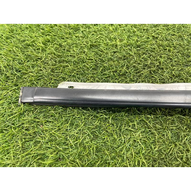 Молдинг лобового стекла (кузов и элементы) Nissan Almera B10 2008 1,6 QG16 7681195F0A