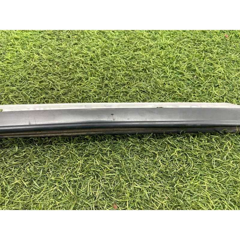 Молдинг лобового стекла (кузов и элементы) Nissan Almera B10 2008 1,6 QG16 7681195F0A