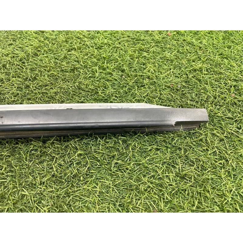 Молдинг лобового стекла (кузов и элементы) Nissan Almera B10 2008 1,6 QG16 7681195F0A