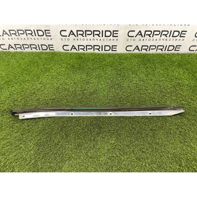 Молдинг лобового стекла (кузов и элементы) Nissan Almera B10 2008 1,6 QG16 7681195F0A