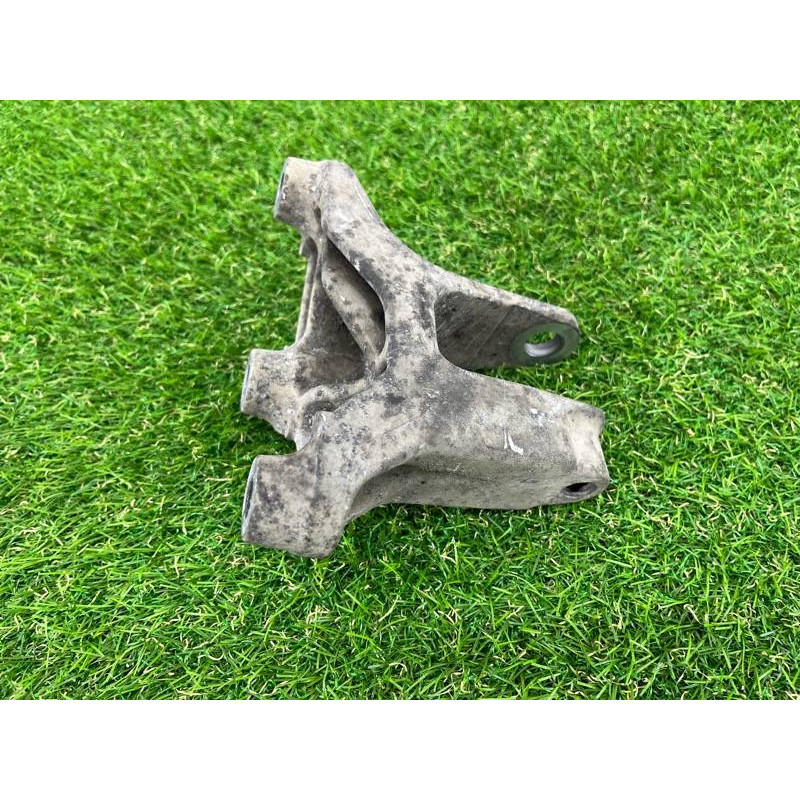 Кронштейн подушки двигателя (кронштейны двигателя) Renault Scenic III 2011 1.6 R9M 113327867R