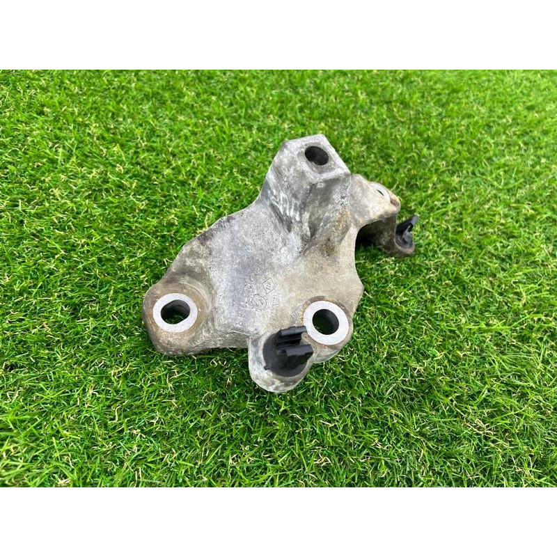 Кронштейн подушки двигателя (кронштейны двигателя) Renault Scenic III 2011 1.6 R9M 112531998R