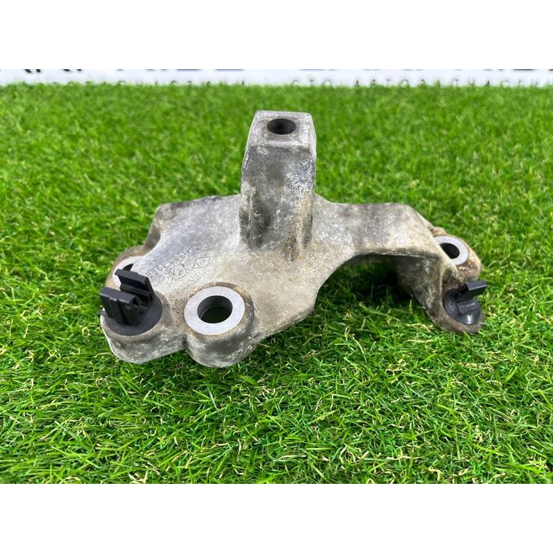 Кронштейн подушки двигателя (кронштейны двигателя) Renault Scenic III 2011 1.6 R9M 112531998R