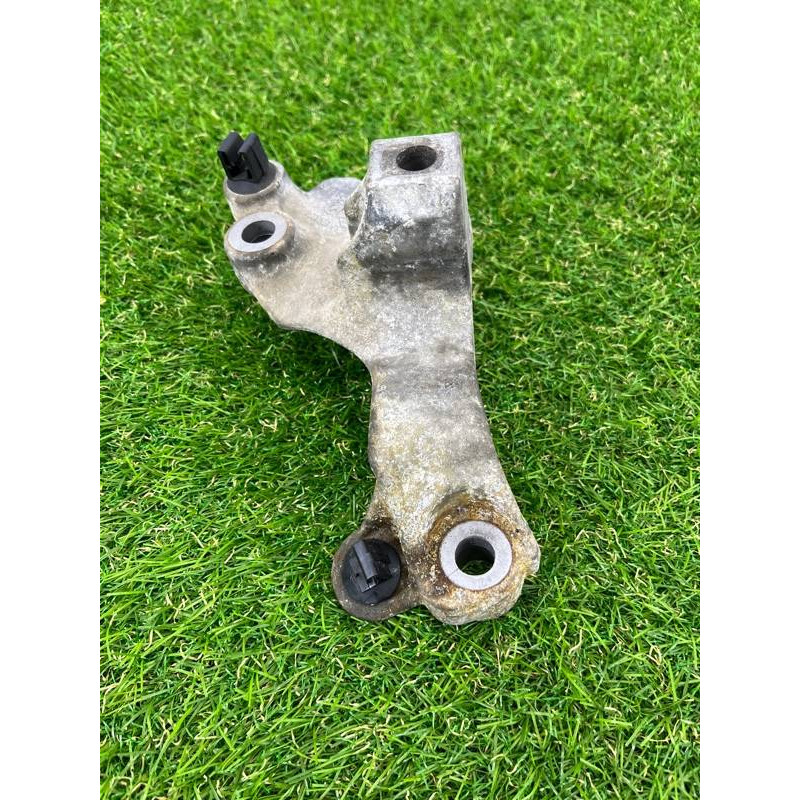 Кронштейн подушки двигателя (кронштейны двигателя) Renault Scenic III 2011 1.6 R9M 112531998R