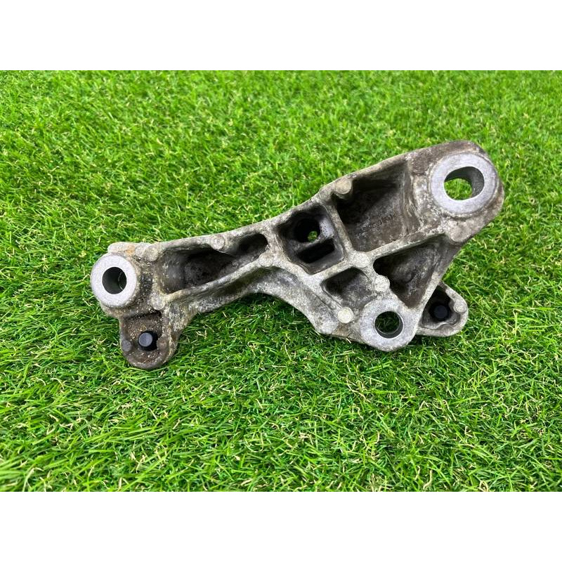 Кронштейн подушки двигателя (кронштейны двигателя) Renault Scenic III 2011 1.6 R9M 112531998R