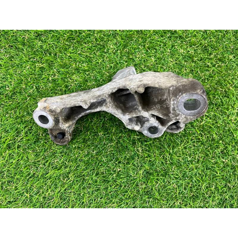 Кронштейн подушки двигателя (кронштейны двигателя) Renault Scenic III 2011 1.6 R9M 112531998R