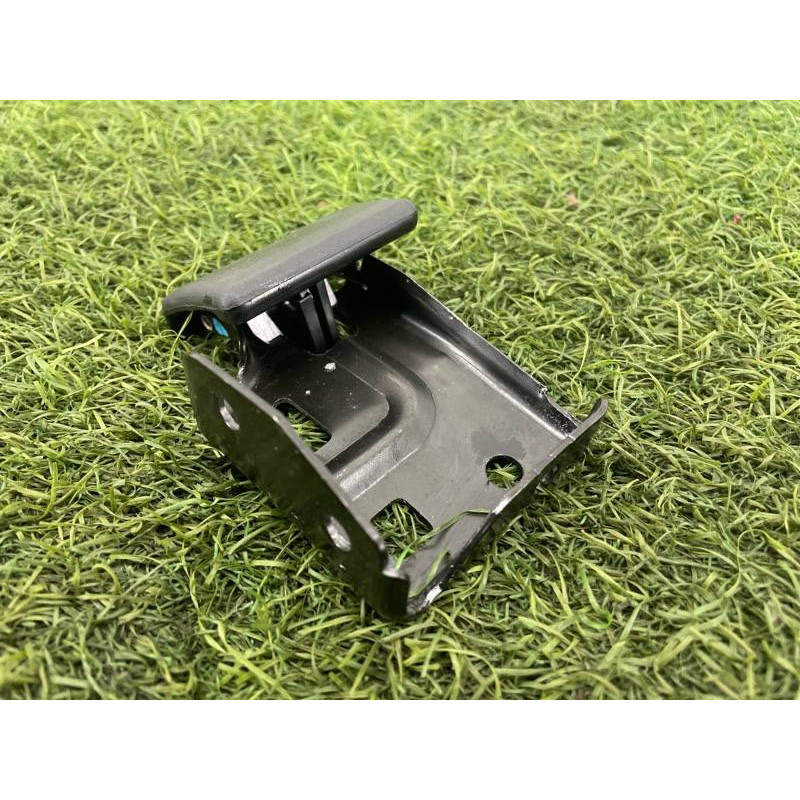 Ручка открывания капота (салон) Nissan Almera B10 2008 1,6 QG16 6562095F0A