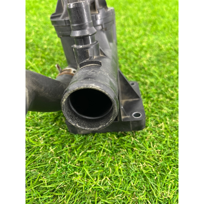 Корпус термостата (система охлаждения) Renault Scenic III 2011 1.6 R9M 110617671R