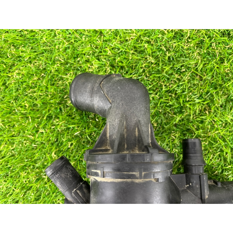 Корпус термостата (система охлаждения) Renault Scenic III 2011 1.6 R9M 110617671R