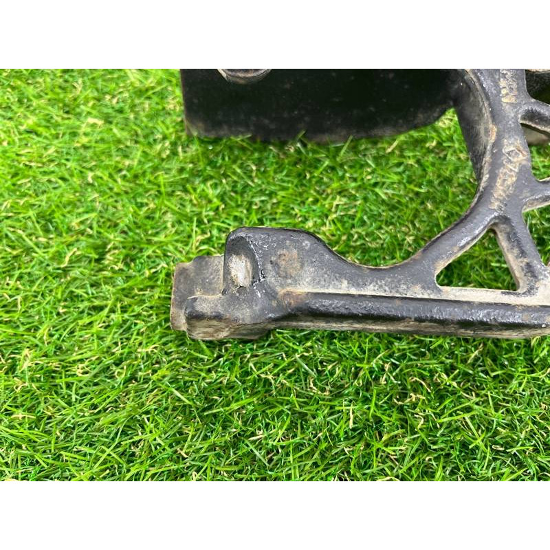 Кронштейн сажевого фильтра (кронштейны двигателя) Renault Scenic III 2011 1.6 R9M 208177854R