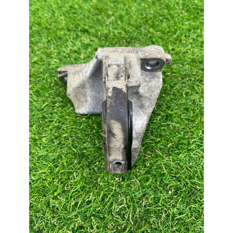 Кронштейн подвесного подшипника (трансмиссия) Renault Scenic III 2011 1.6 R9M 397747256R