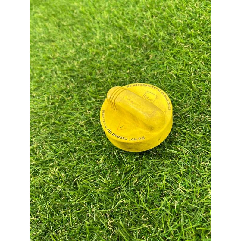 Крышка маслозаливной горловины (двигатель и элементы) Renault Scenic III 2011 1.6 R9M 8200800258